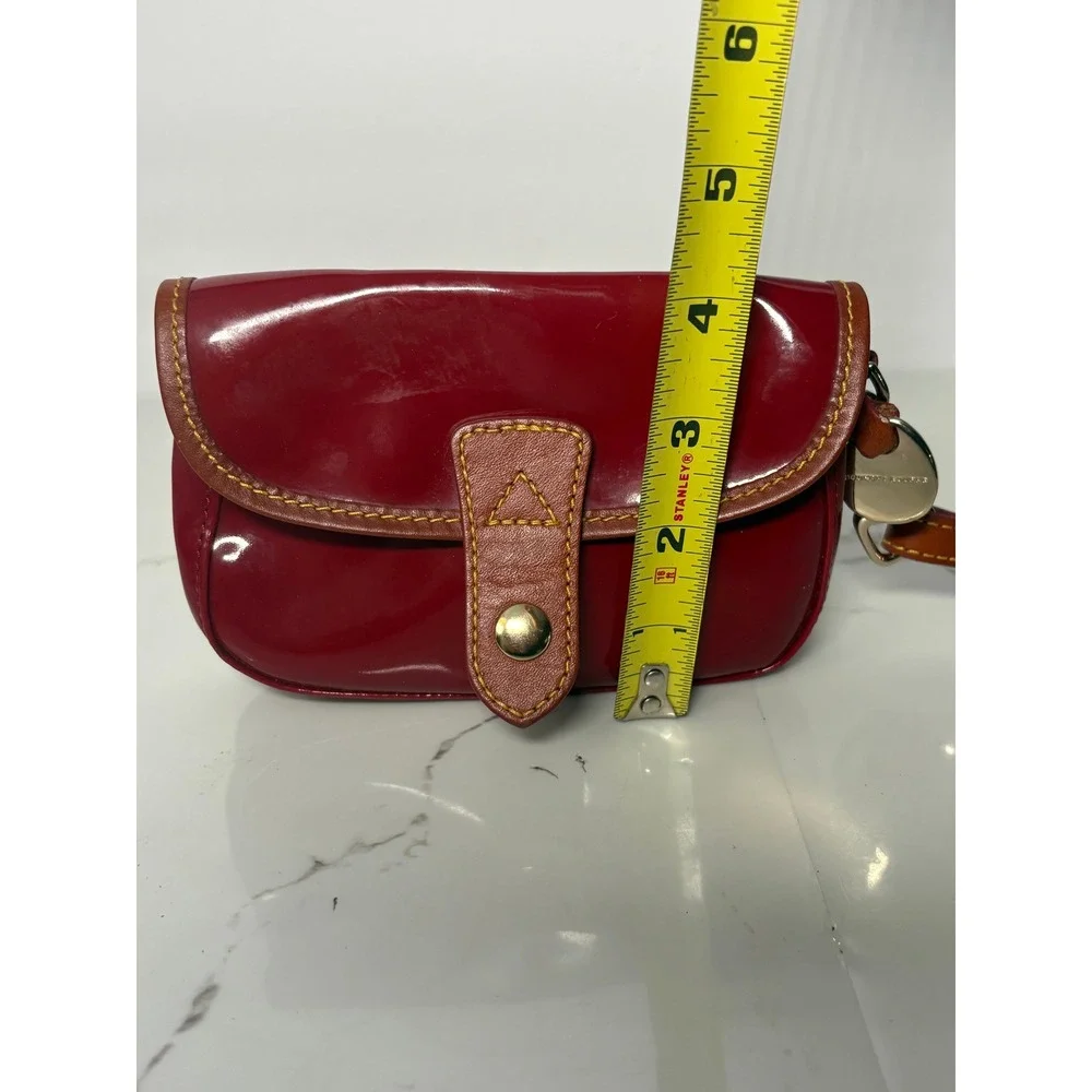 Dooney & Bourke Red Patent Leather Wristlet‎ Tan Trim Duck Charm Clutch Bag